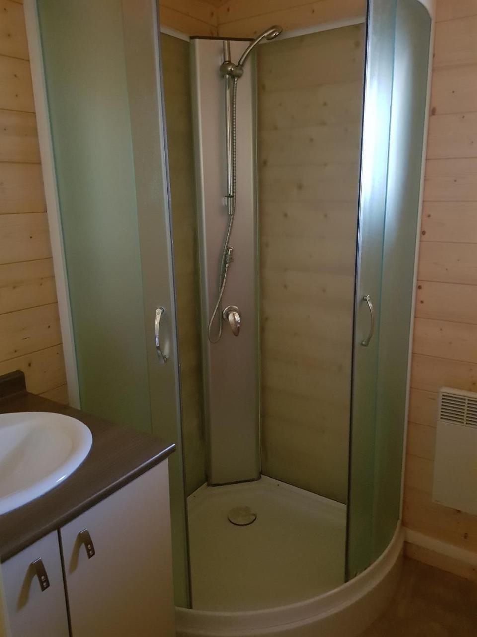Camping De Graniers Monoblet Exterior foto